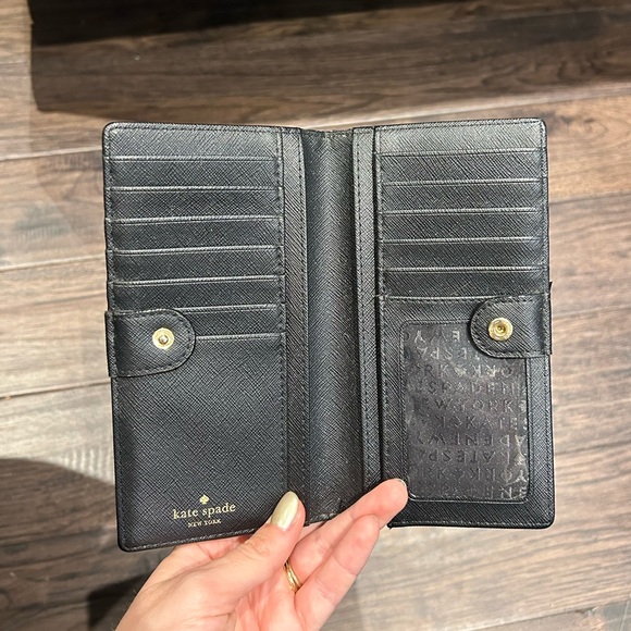 Kate Spade New York wallet - Picture 3 of 3